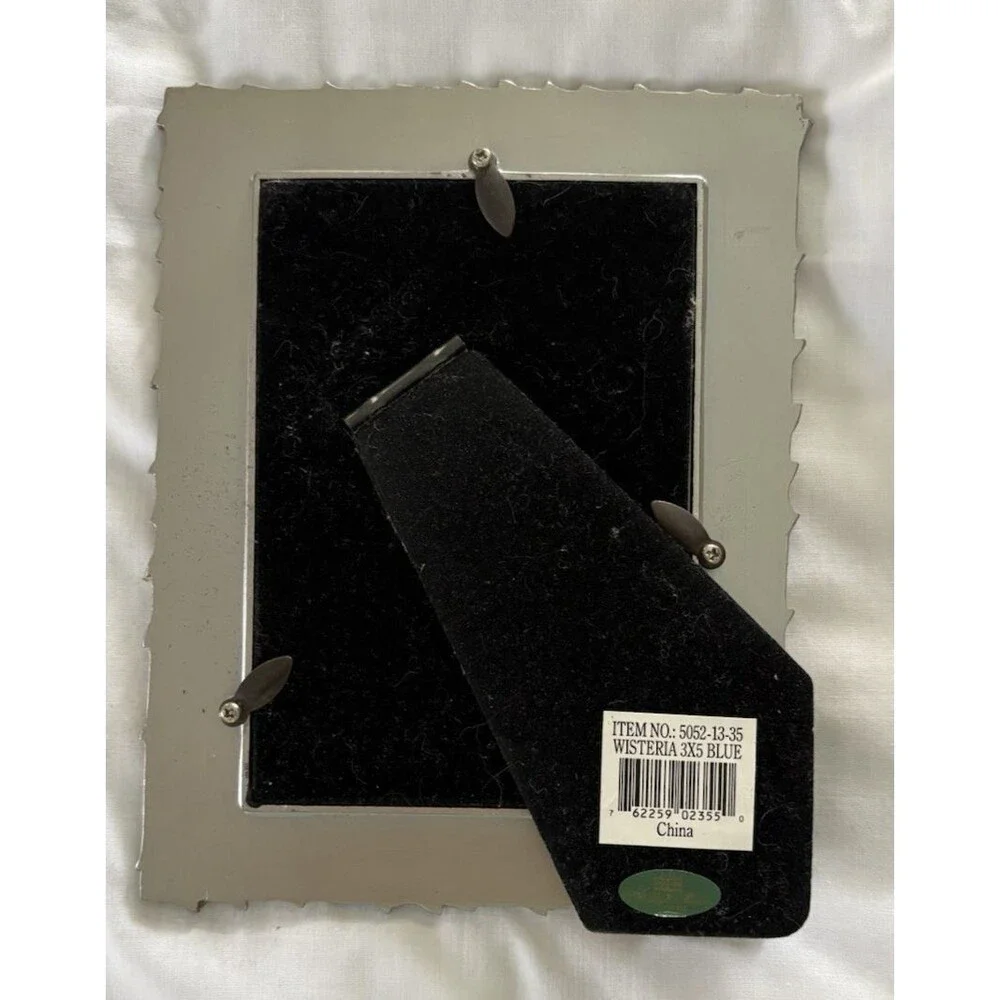 Ashleigh Manor Picture Frame Pearlized Green Enamel Pewter Trim Wisteria 3.5x5